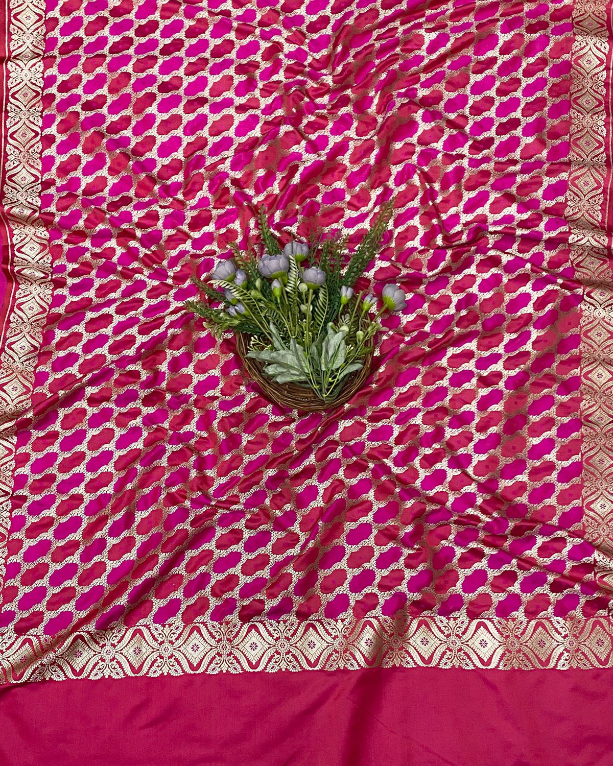 652C Banarasi Silk Majenta Suit Fabric / CKC Banarasi Edit