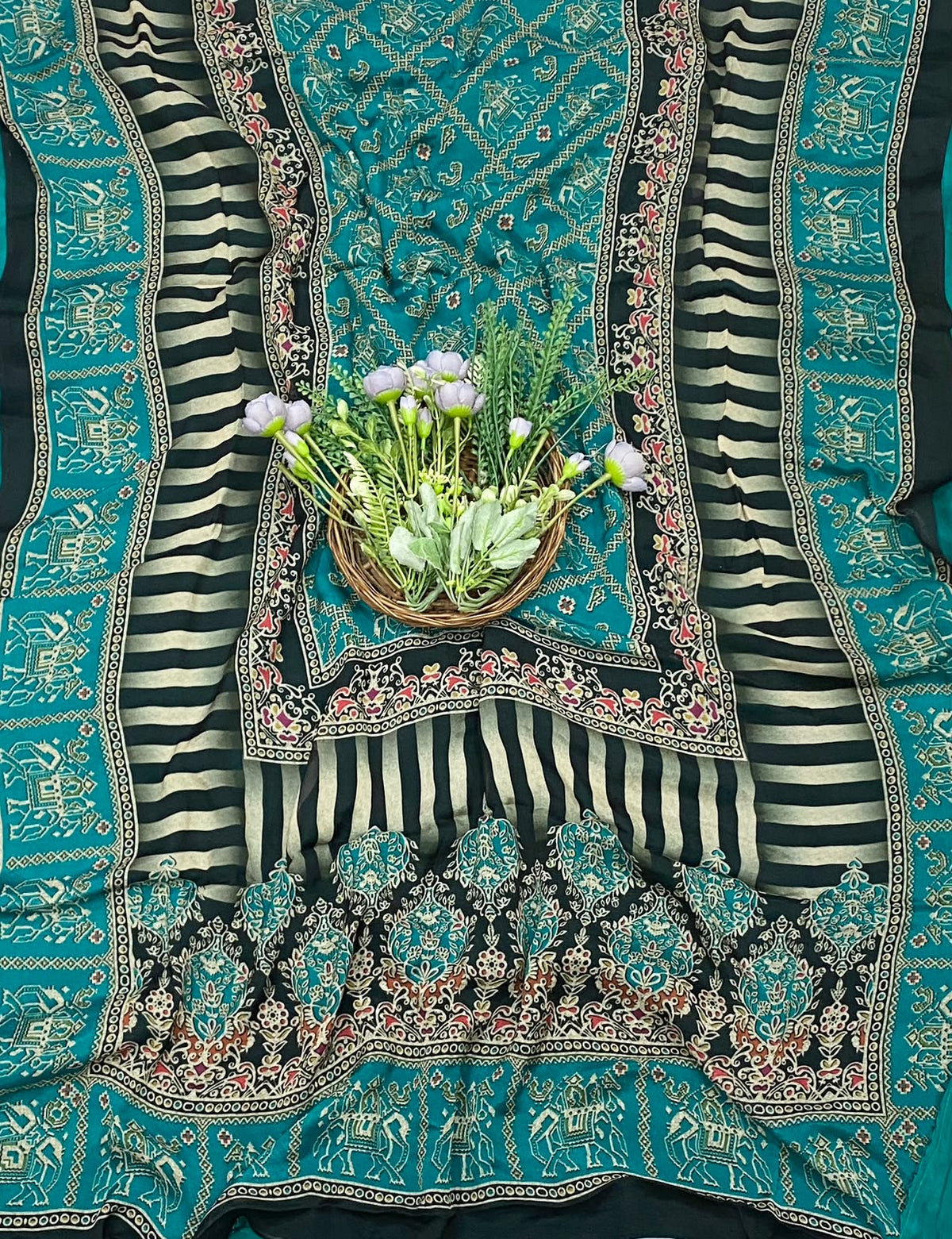 6E CREPE BLACK WITH BLUE SUIT FABRIC / CKC CREPE SUITS